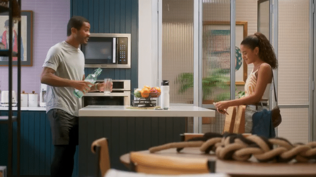 Ben e Jenifer conseguem se entender e começam a trabalhar juntos em Vai na Fé