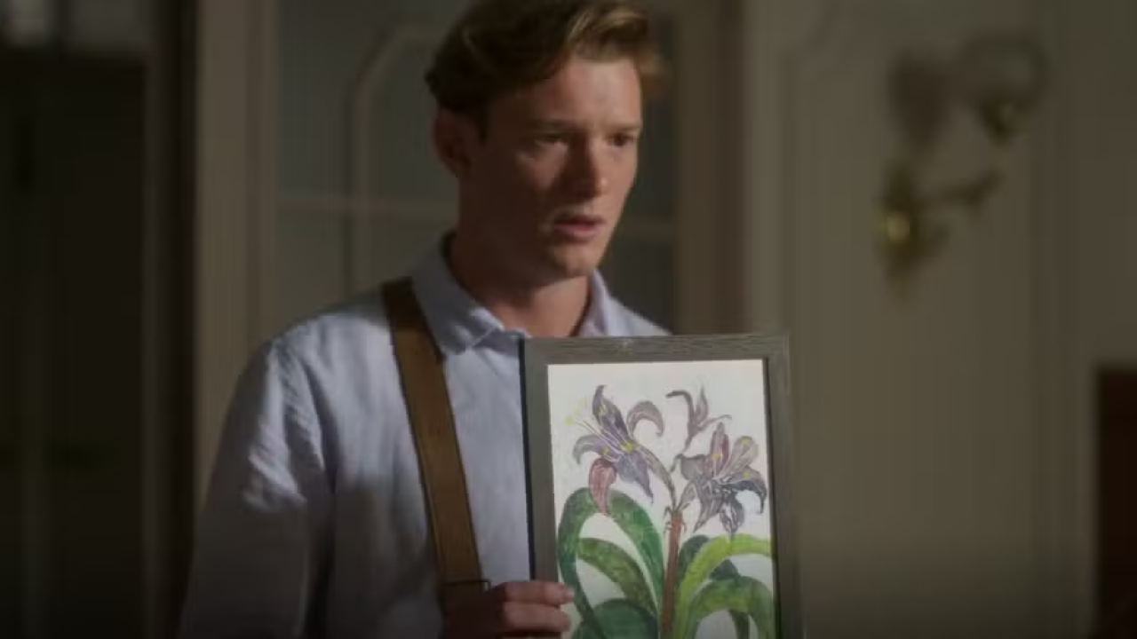 Beto e Basílio acham as telas de Clarice escondidas no armário de Juliano em Garota do Momento