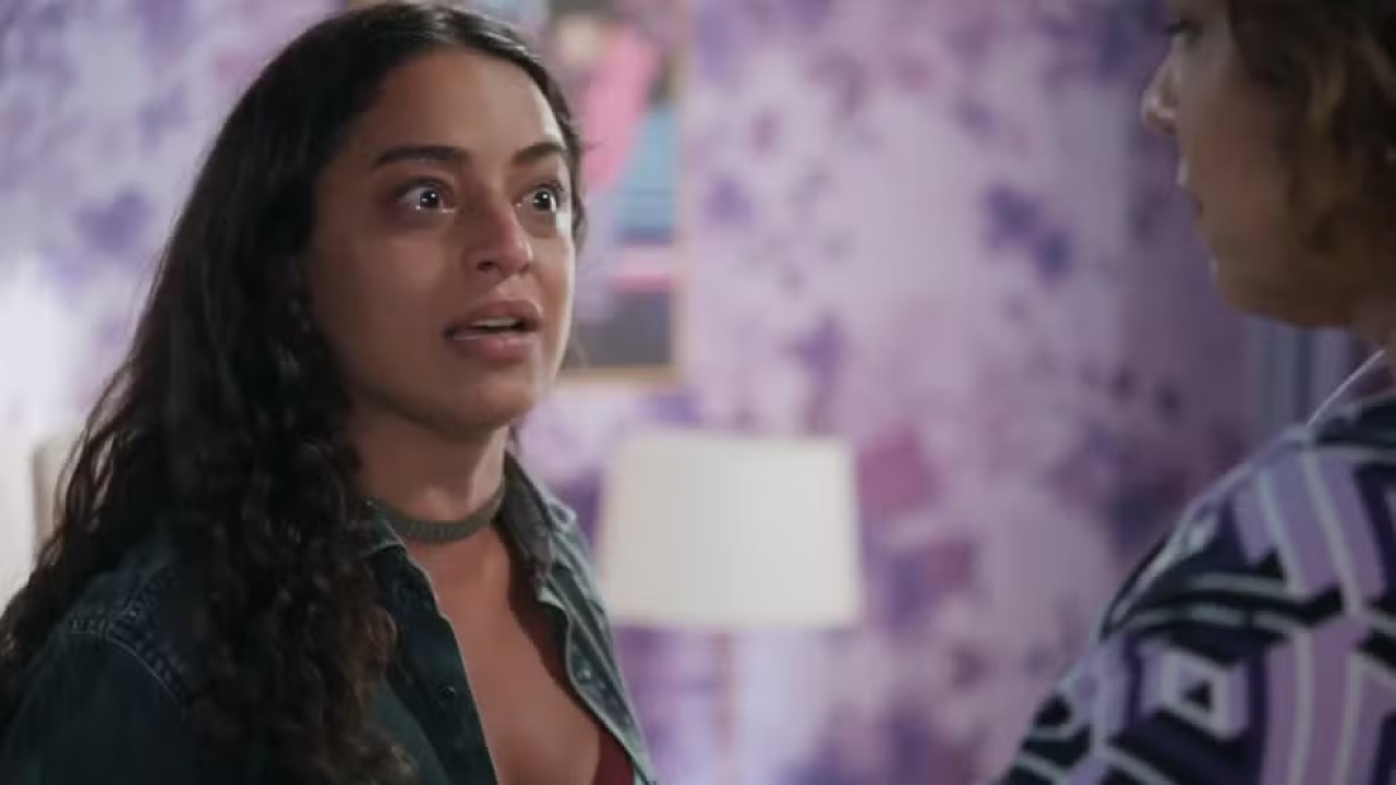 Cacá perde seu filho para Violeta e é expulsa da mansão em Volta por Cima