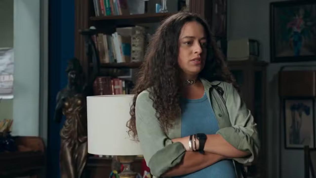 Cacá recebe ameaça de Osmar e mente sobre Madalena em Volta por Cima