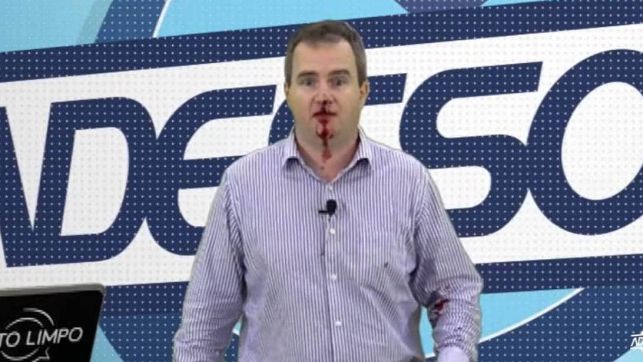 Imagem com foto do apresentador Daniel Carniel