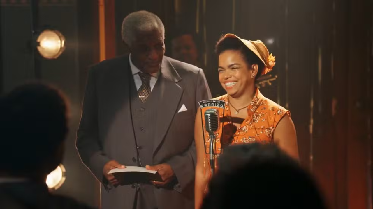 Dita encanta a plateia com a sua voz em Êta Mundo Melhor!