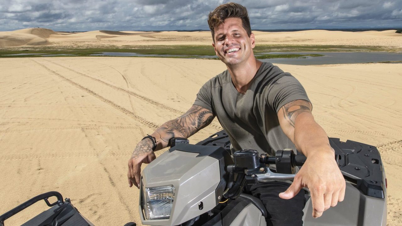 Imagem com foto do apresentador Fernando Fernandes