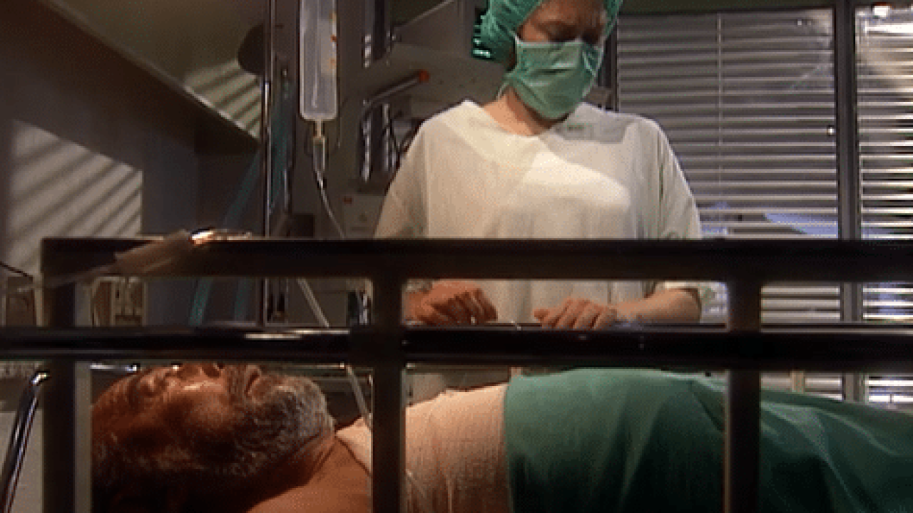 Geremias fala para Marieta que viu Bruno atirar nele em O Rei do Gado