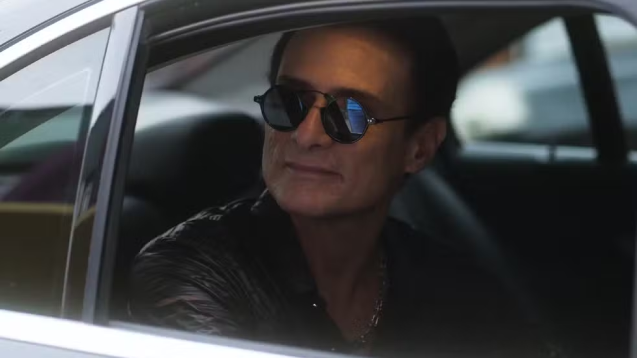 Gerson tenta impressionar Roxelle em Volta por Cima