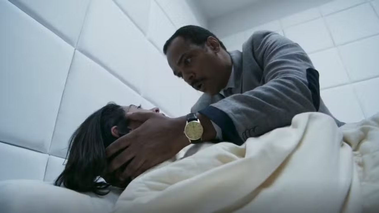 Gregório consegue entrar na clínica do Dr. Pimenta em Garota do Momento