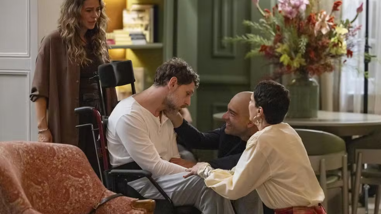 Heleninha leva Leonardo para a casa de Celina em Vale Tudo