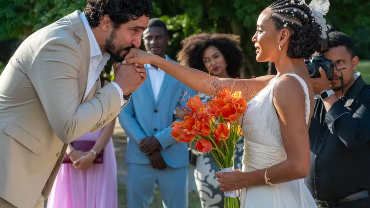 Ivan e Raquel comemoram o seu grande momento de amor em Vale Tudo