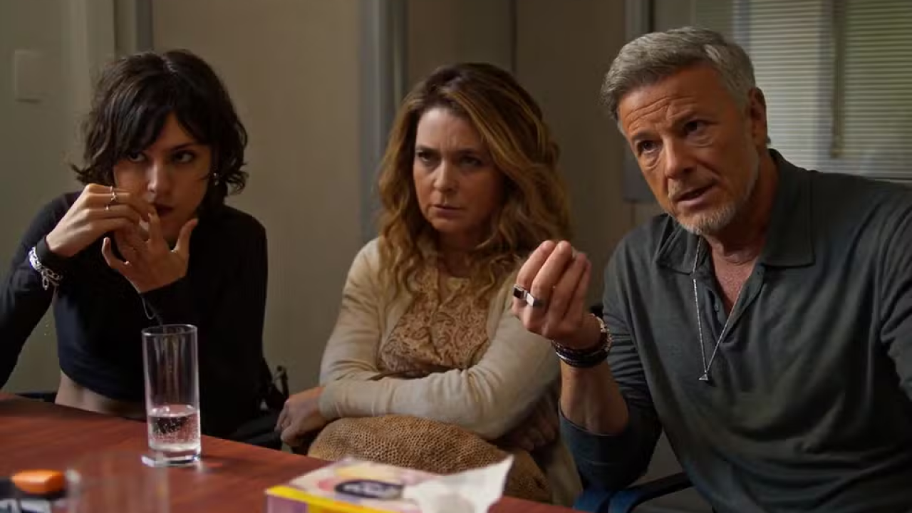 Jaques e Nina levam Filipa ao Pronto Socorro em Dona de Mim