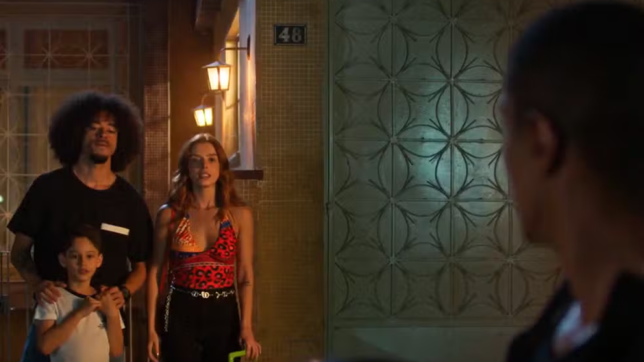 Kami recomeça o seu relacionamento com Ryan em Dona de Mim