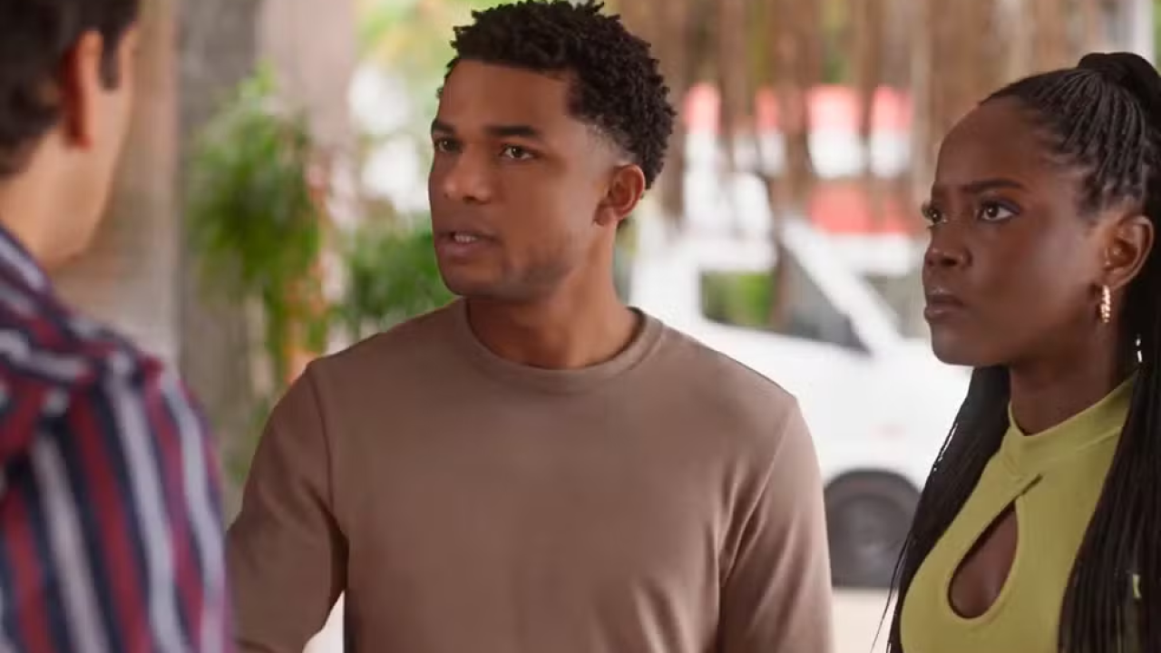 Leona e Samuel defendem Sofia de Vanderson em Dona de Mim