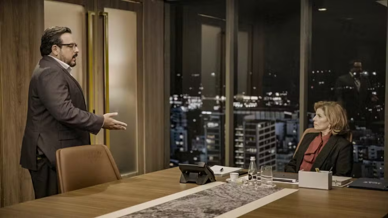 Odete consegue um parceiro de peso na sua guerra contra Marco Aurélio em Vale Tudo