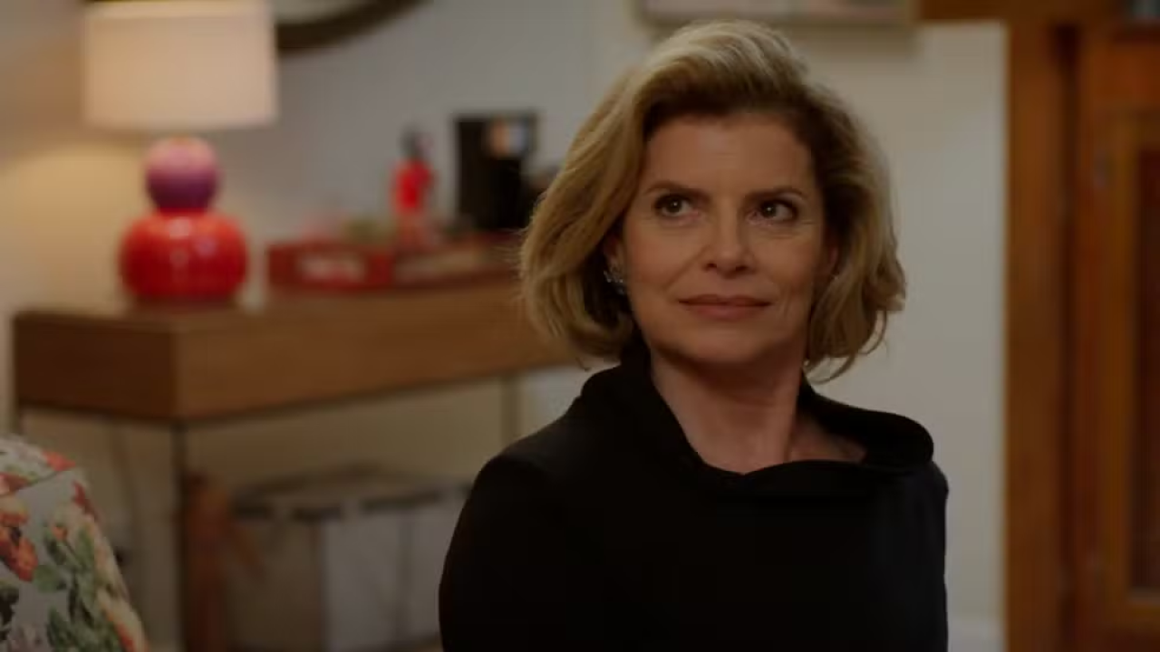 Odete pede para conversar a sós com Solange sobre Afonso em Vale Tudo