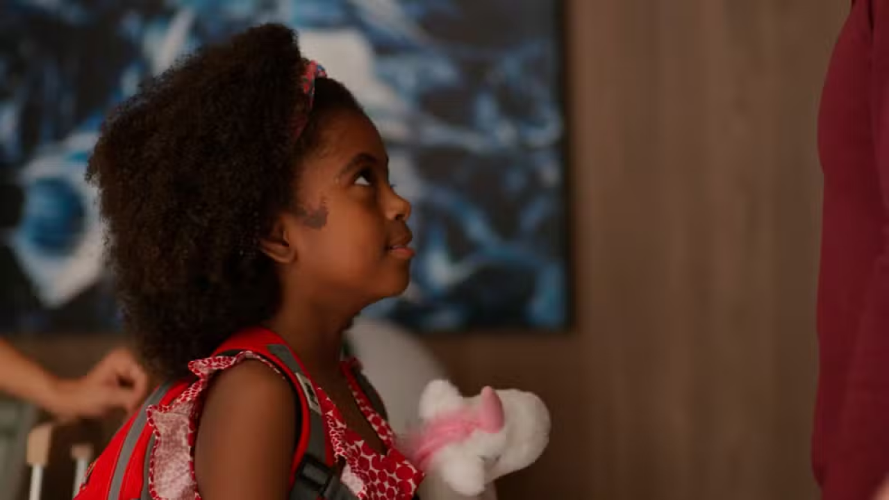 Sarita é motivo de desavenças entre Marco Aurélio e Laís em Vale Tudo