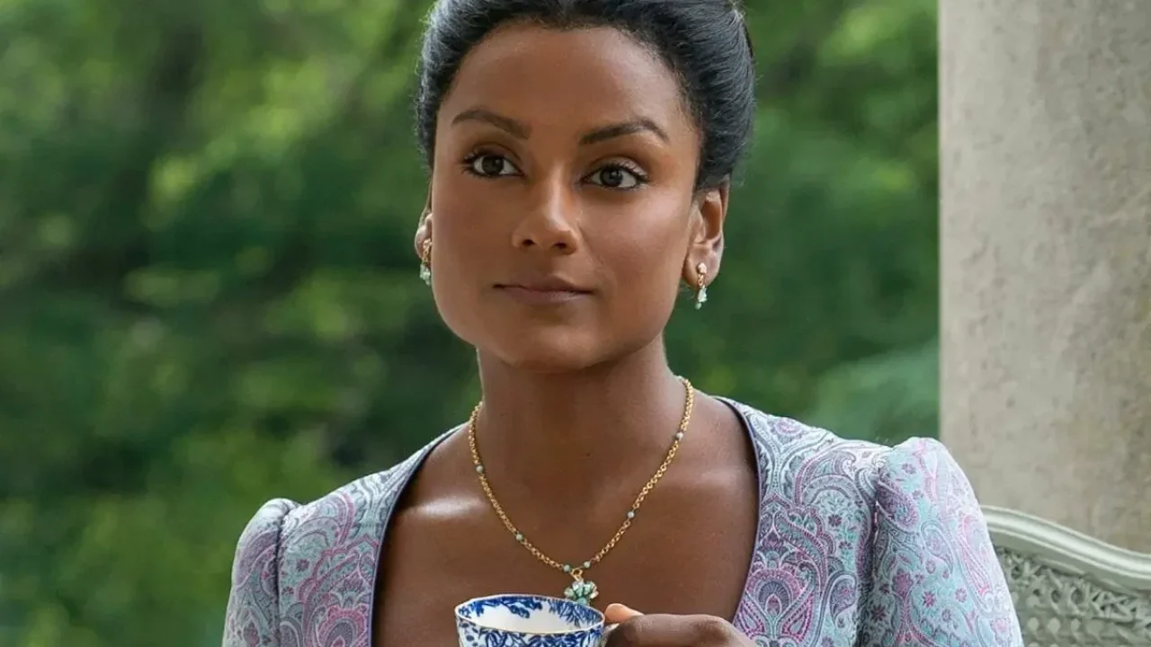 Simone Ashley em Bridgerton