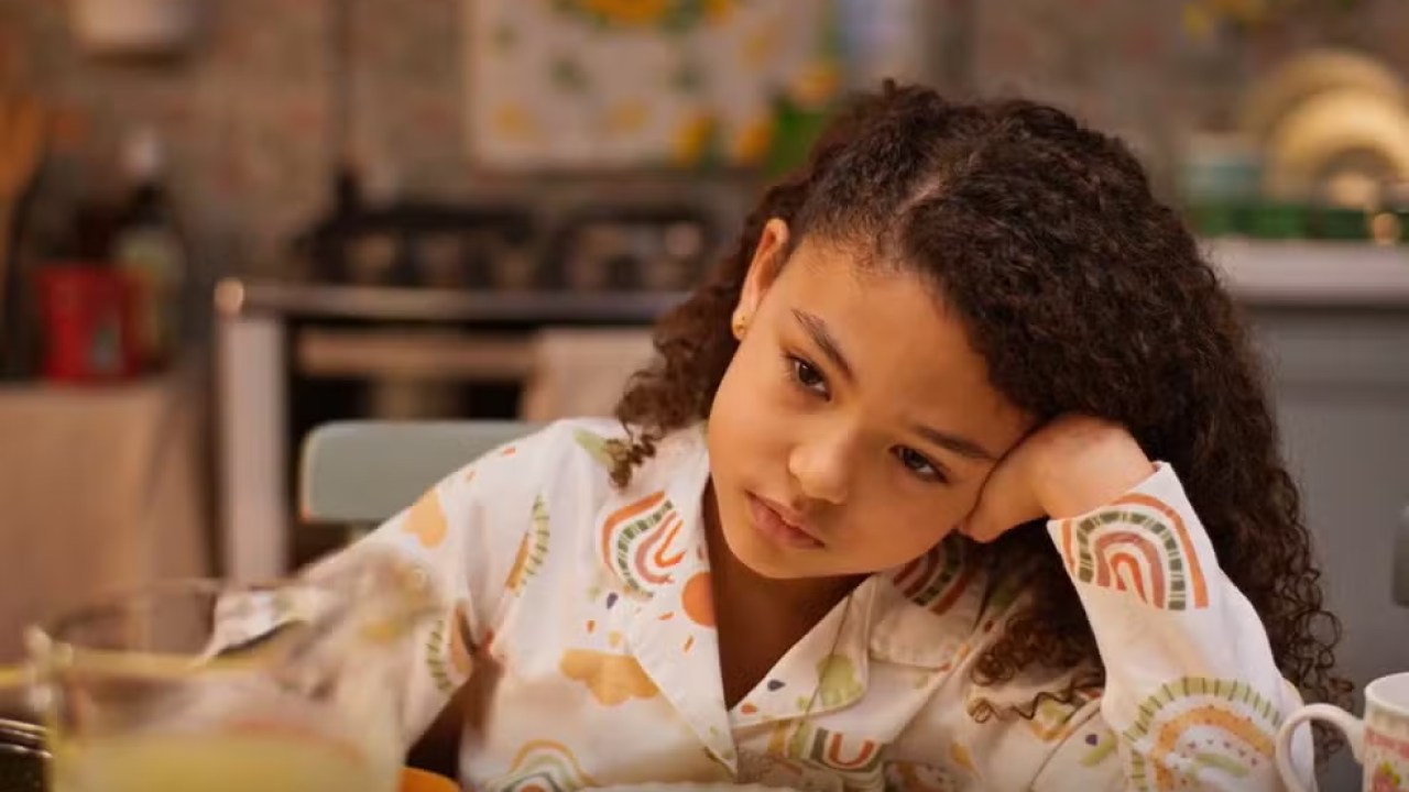 Sofia é motivo de disputa entre Leo, Samuel e Filipa em Dona de Mim