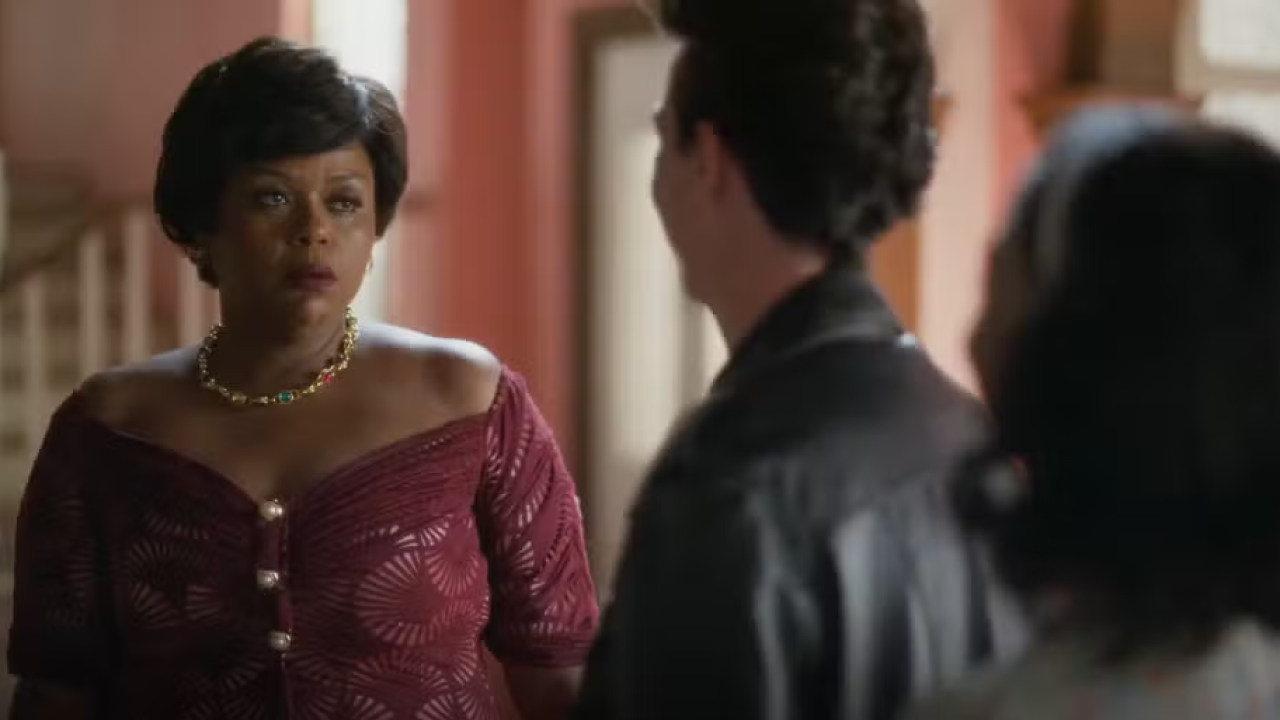 Topete pede autorização para namorar Ana Maria em Garota do Momento