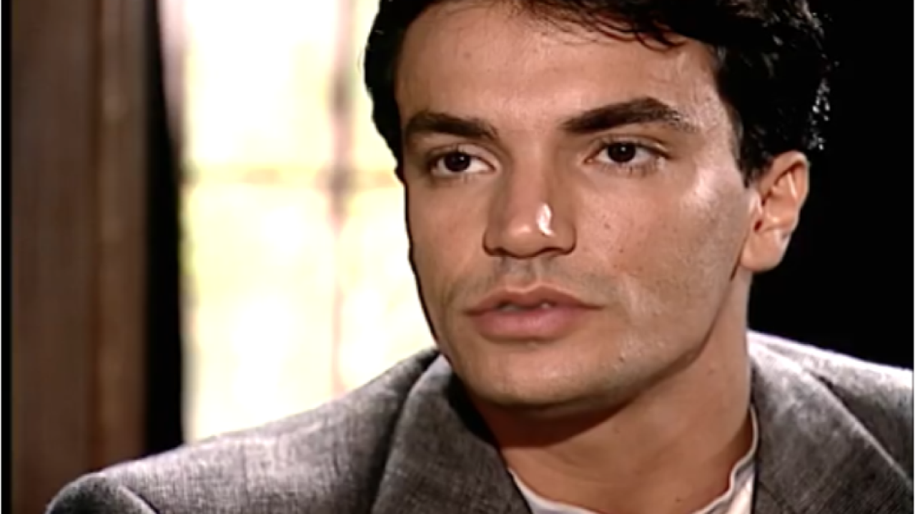 Amadeo paga a Januário para assumir a morte de sua mulher e de Hernandes em Terra Nostra