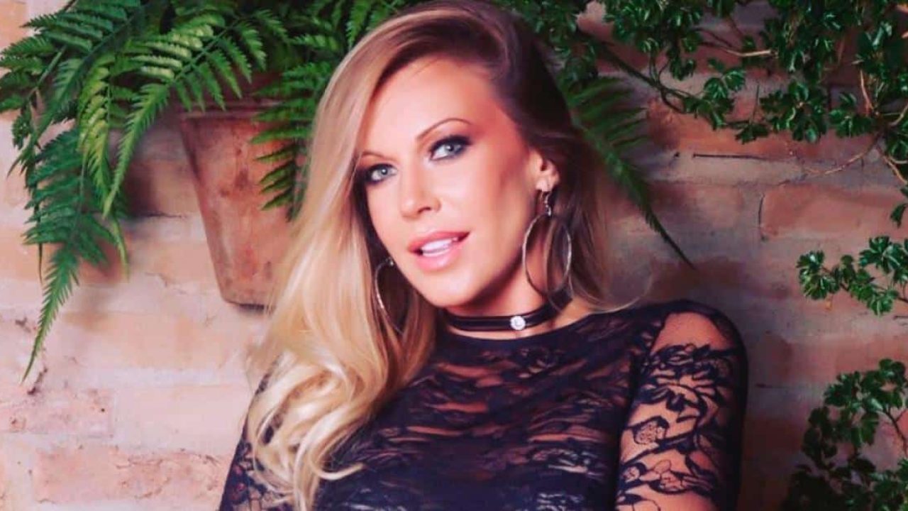 Antonela Avellaneda teria protagonizado cenas quentes com Pyong Lee no Ilha Record (foto: Reprodução)