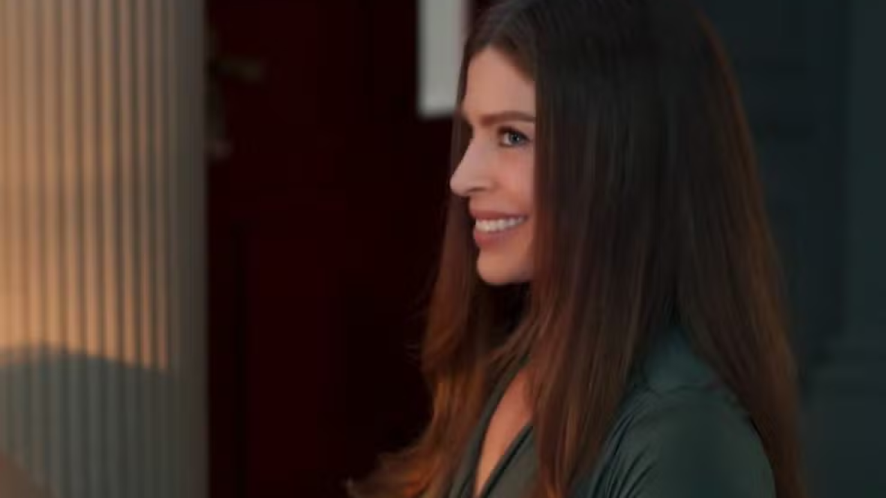 Arminda ajuda fofoqueiro a acabar com a reputação de Ferette em Três Graças