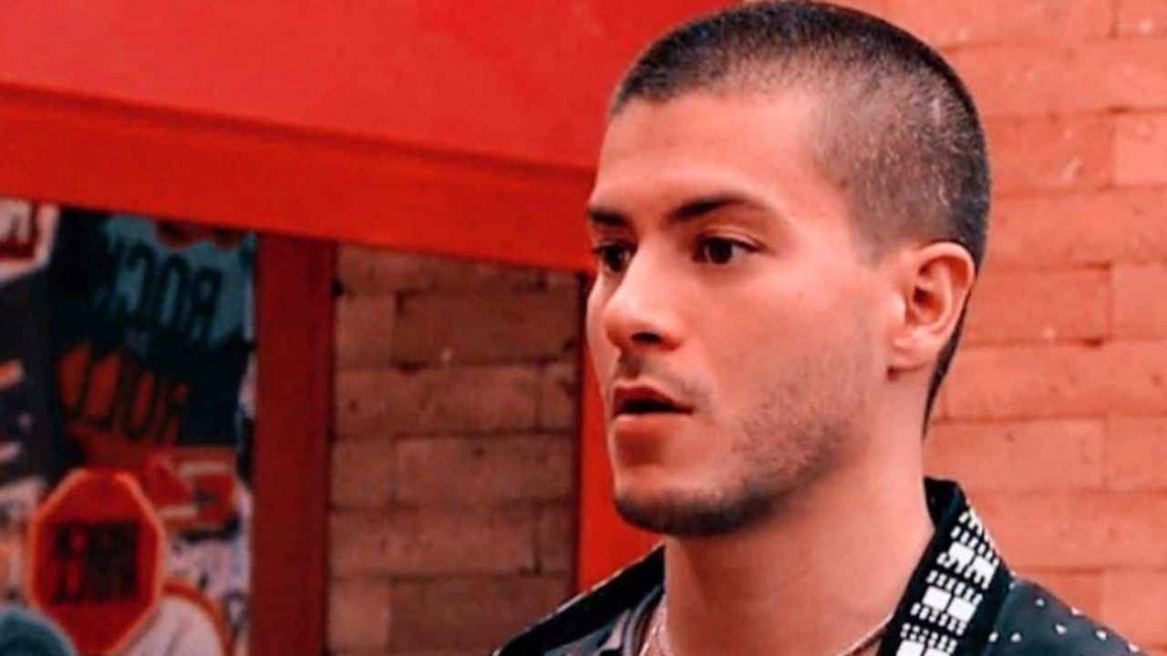 Arthur Aguiar falou sobre seu relacionamento com Maíra Cardi