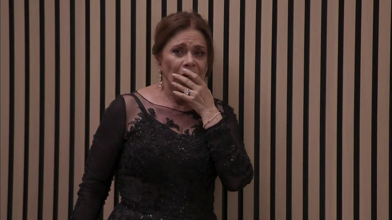 Foto de cena da novela As Filhas da Senhora Garcia, exibida pelo SBT
