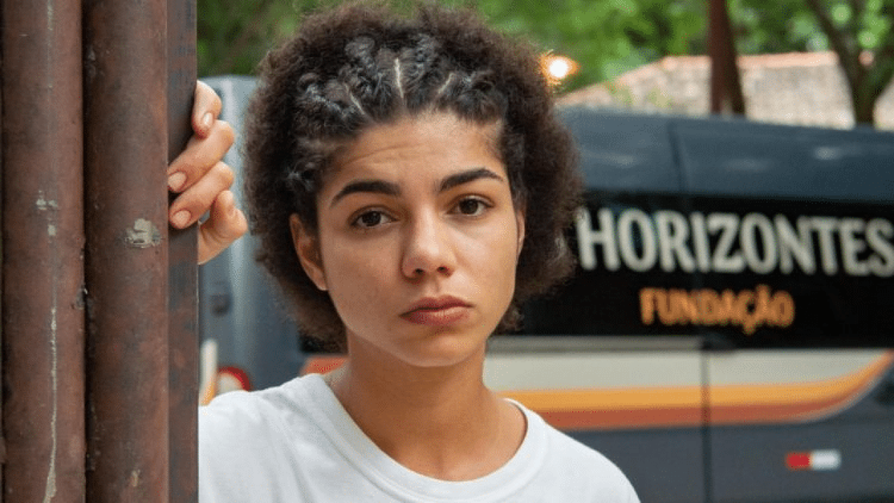 Foto de Samantha Jones, que estará no elenco de Renascer