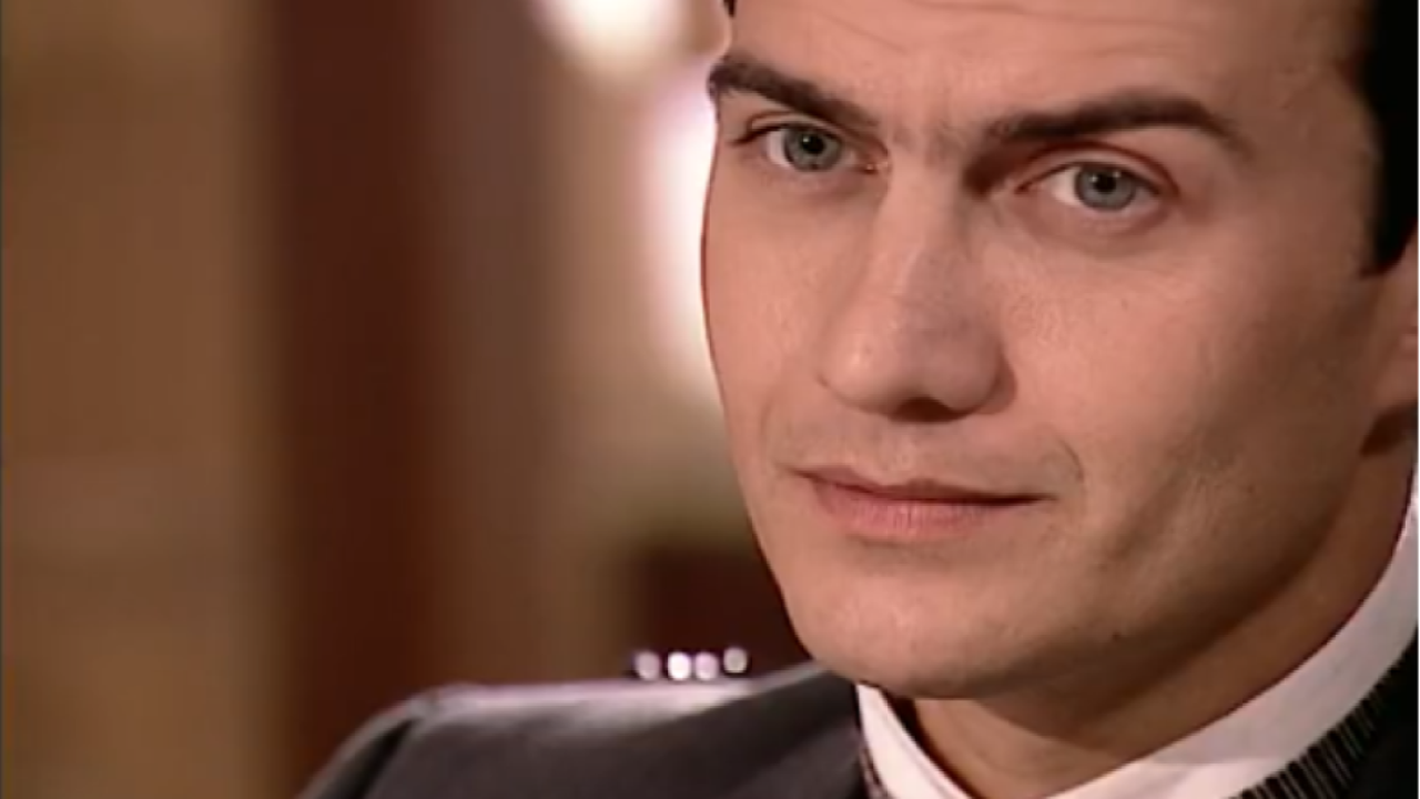 Augusto oferece o dinheiro da venda de suas fazendas a Gumercindo em Terra Nostra