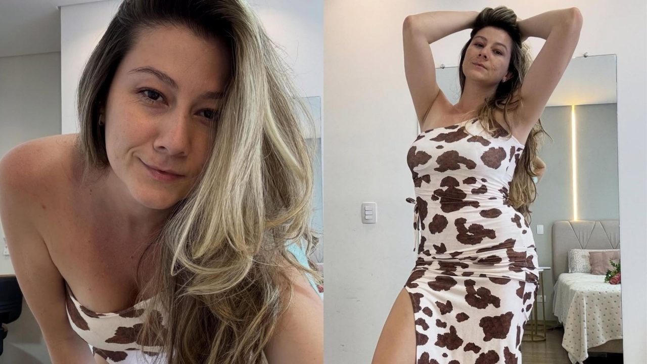 Bella Mantovani posa em duas imagens usando vestido estampado em ambiente interno com espelho cama e decoração ao fundo