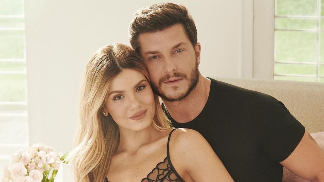 Camila Queiroz e Klebber