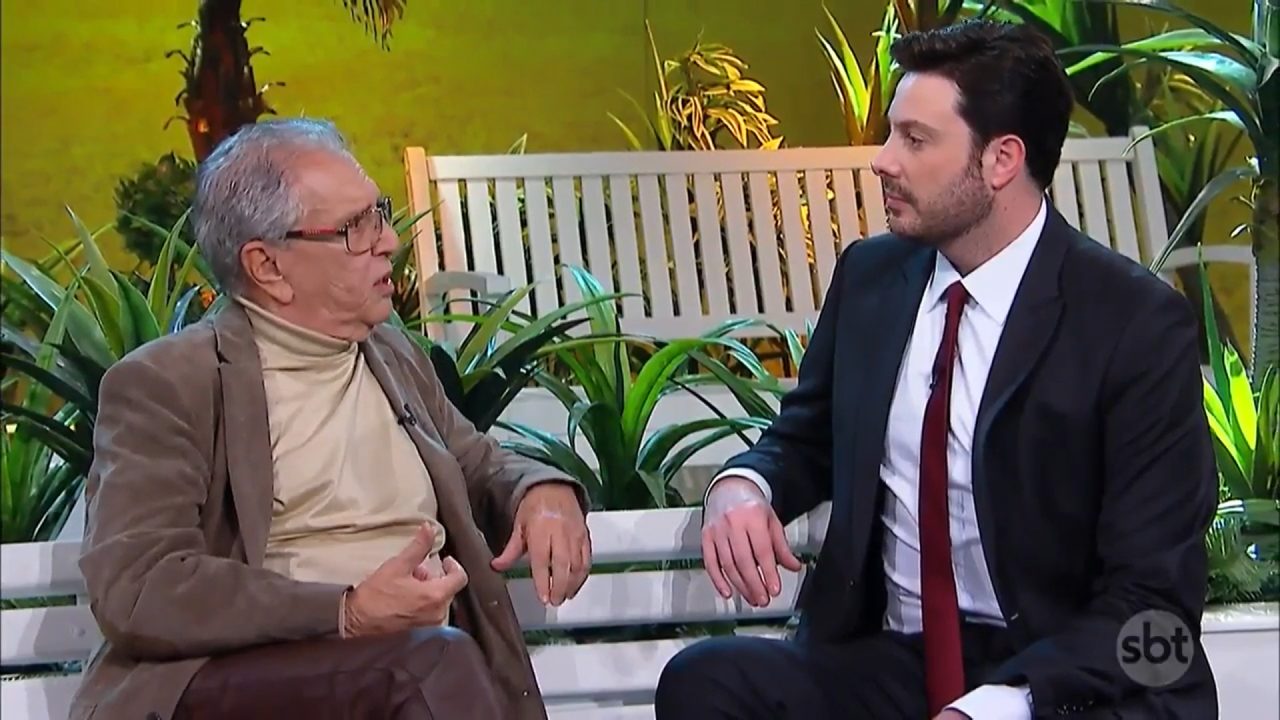 Foto de Carlos Alberto de Nóbrega e Danilo Gentili no SBT