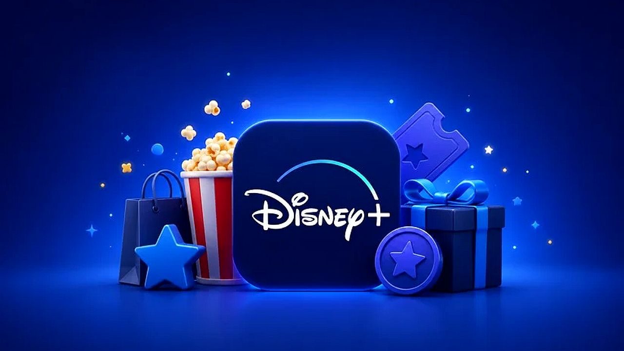 Logotipo do Disney+ cercado por pipoca, presente e ícones promocionais em arte de divulgação da plataforma