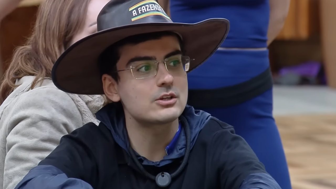 Foto de Dudu Camargo no confinamento de A Fazenda 17