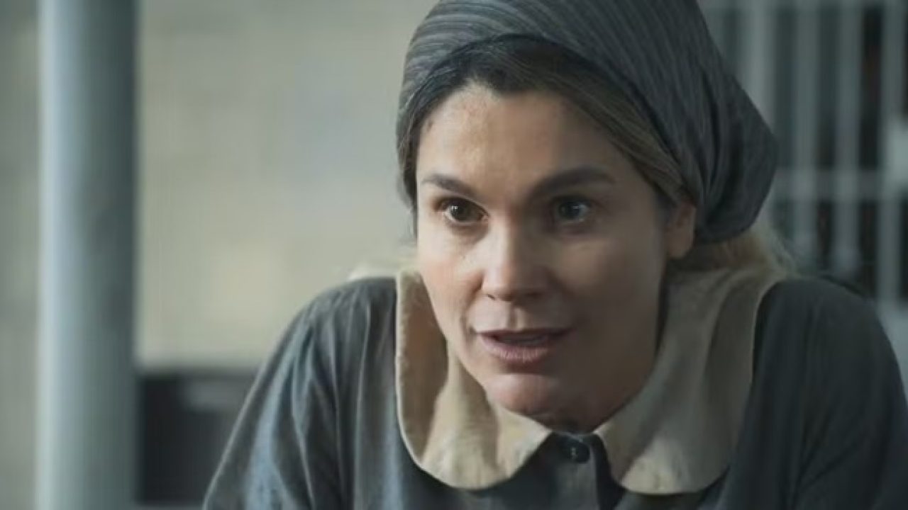 Flávia Alessandra como Sandra em Êta Mundo Melhor!