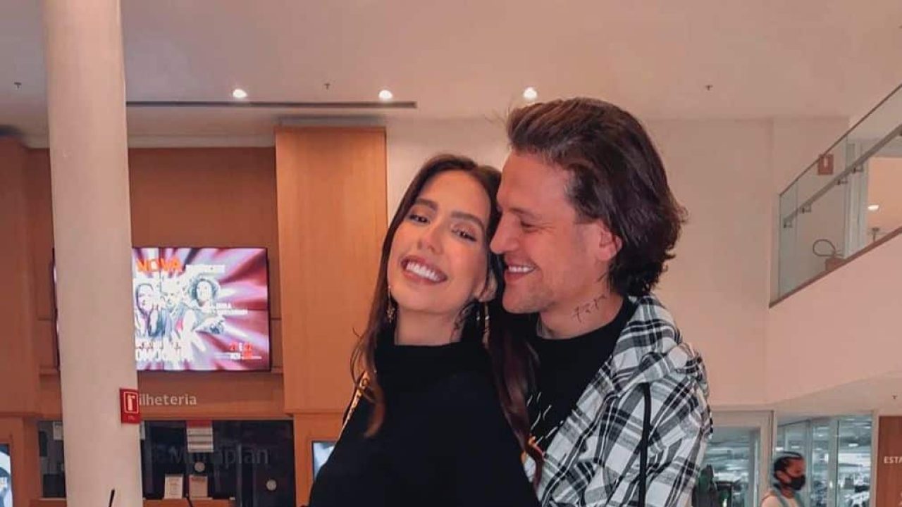 Gabi Brandt usou as redes sociais para anunciar o fim do casamento com Saulo Poncio