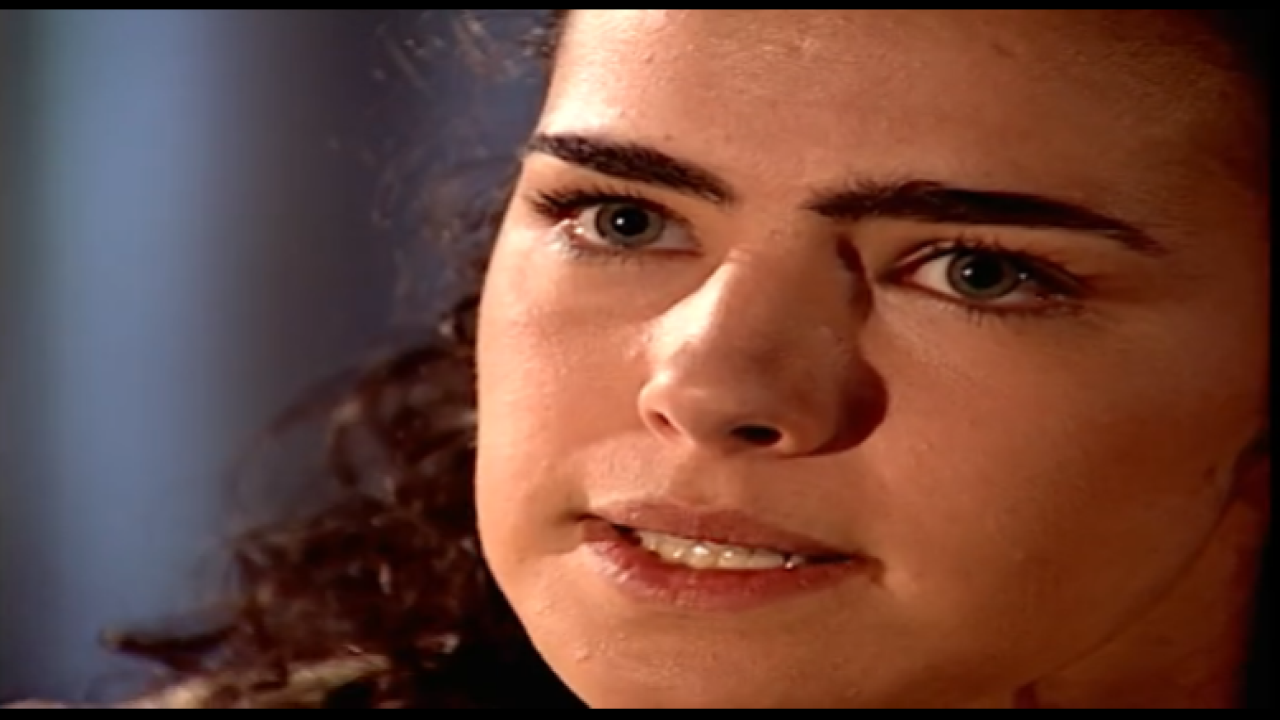 Giulianna tenta dar um basta na vida com Matteo em Terra Nostra