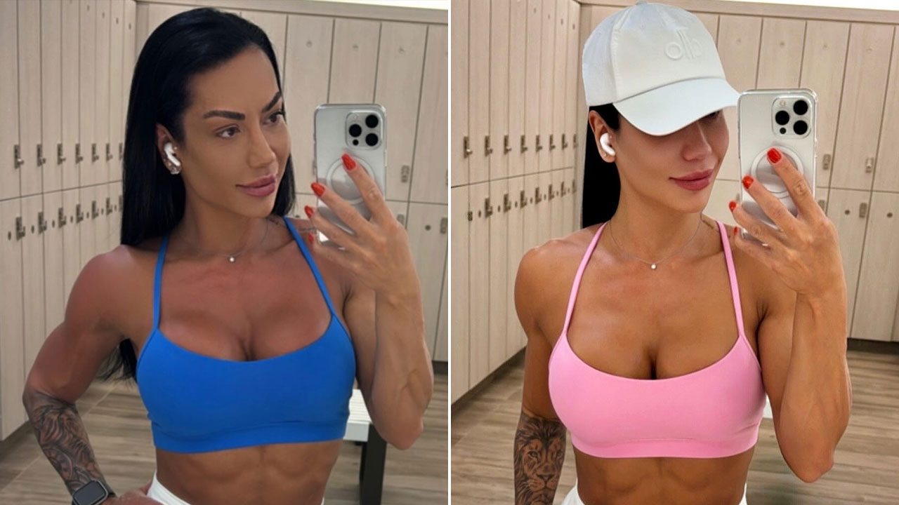 Montagem de fotos de Graciella Carvalho tirando selfie no espelho de um vestiário, usando top azul à esquerda e top rosa à direita