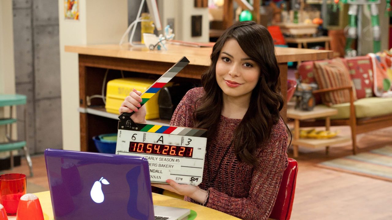 Foto de Miranda Cosgrove nos estúdios de iCarly
