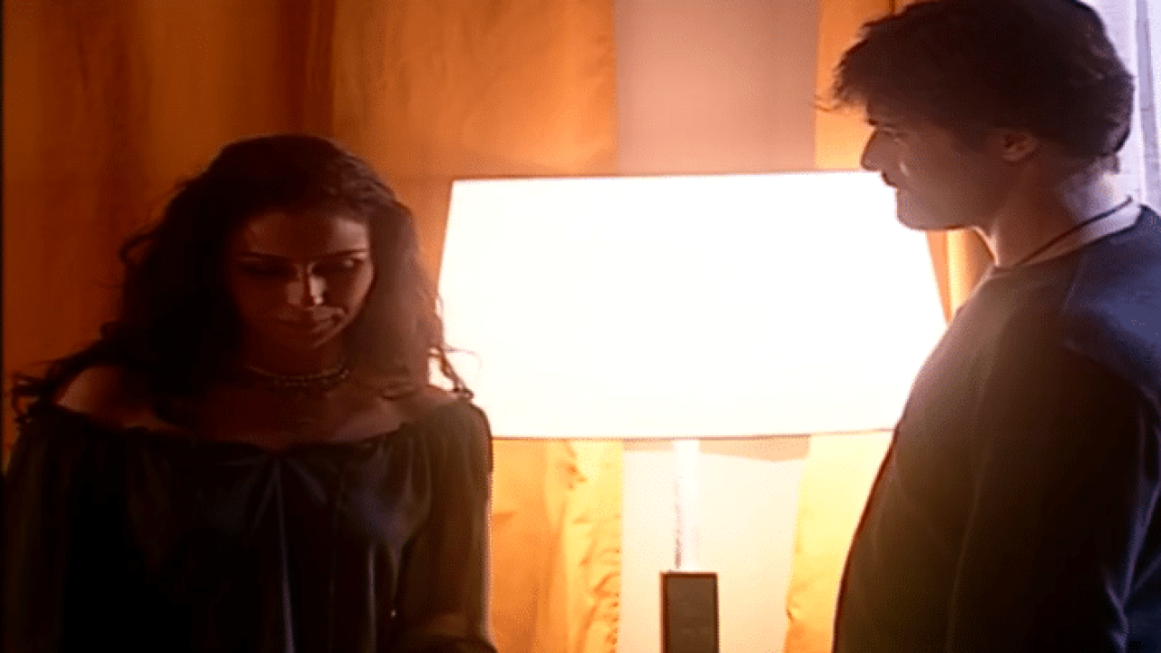 Zein repudia Jade por três vezes em O Clone