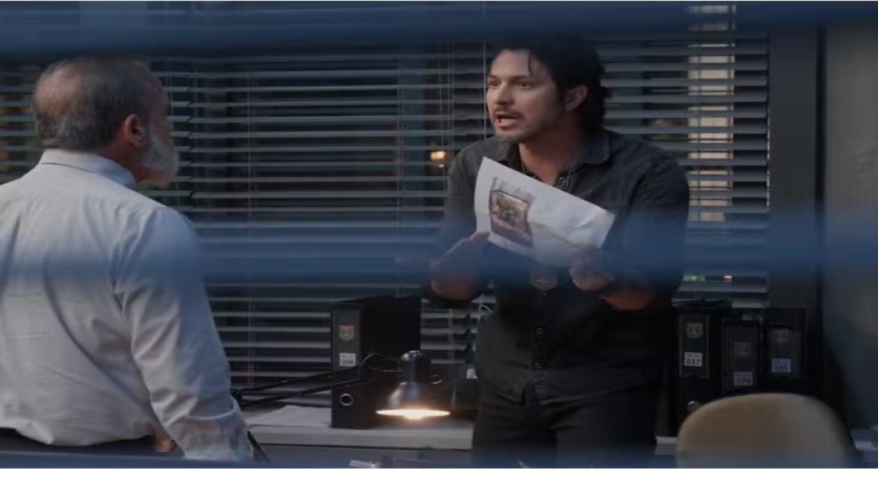 Jairo avisa Paulinho que ele foi suspenso pela corregedoria em Três Graças