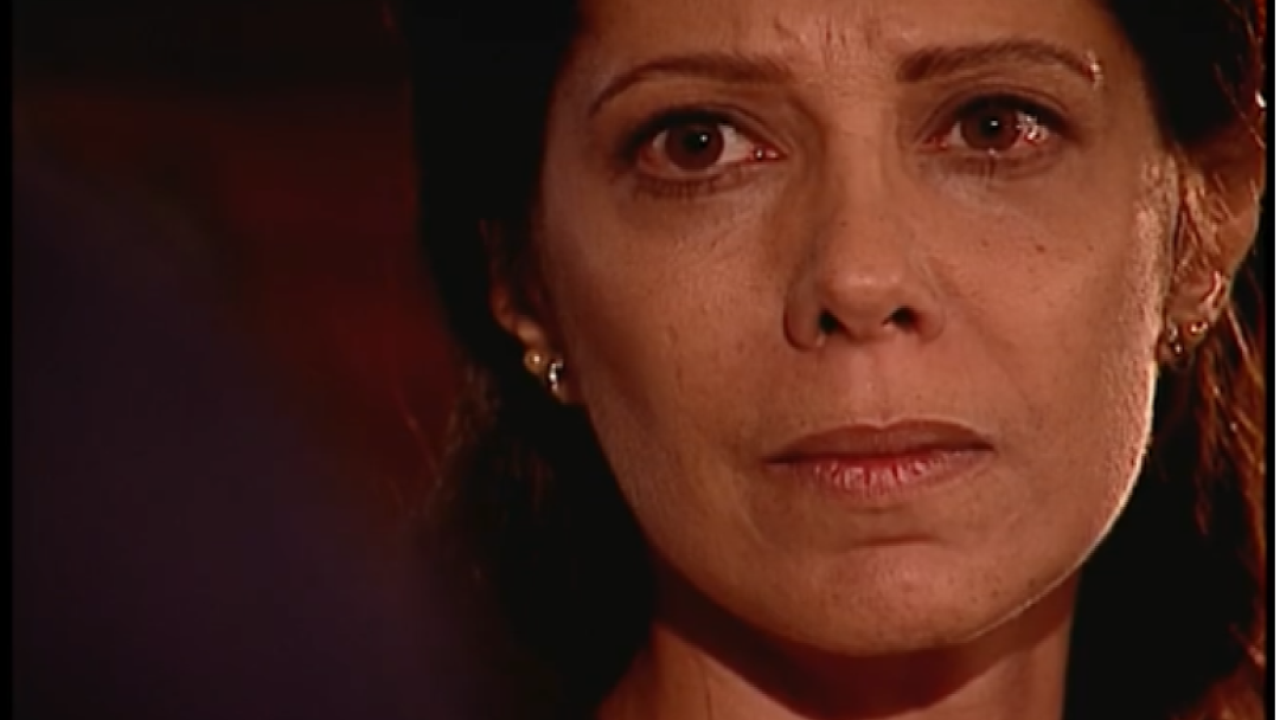 Janete cansa de se esconder de Marco Antônio em Terra Nostra