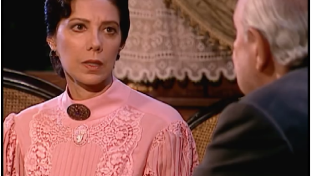 Janete inventa uma história para se livrar do processo em Terra Nostra