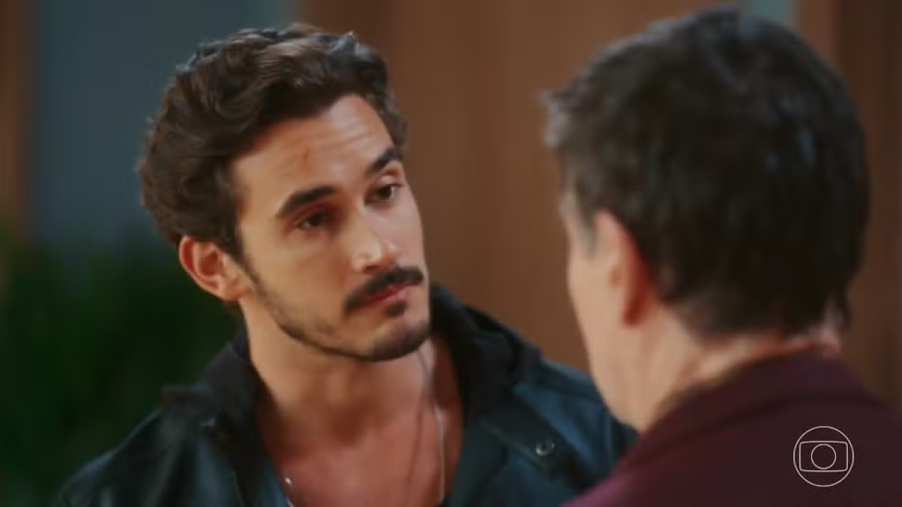 João Raul discute com Walmir sobre o contrato feito quando era criança em Coração Acelerado