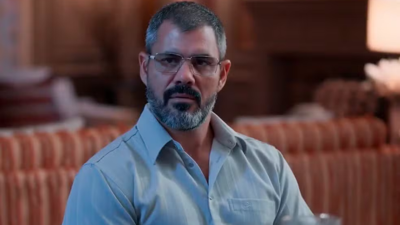 Jorginho descobre a verdade sobre a venda da neta para Samira em Três Graças