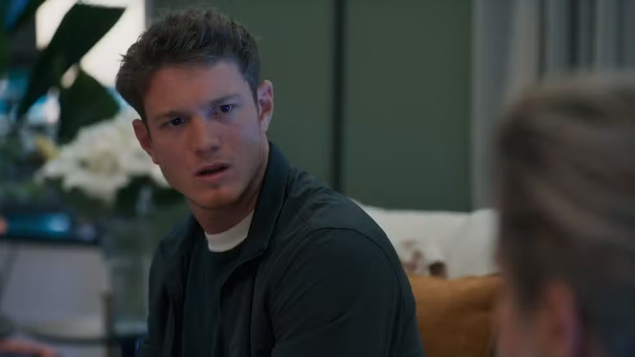 Leonardo questiona o pai sobre os remédios da farmácia comunitária em Três Graças