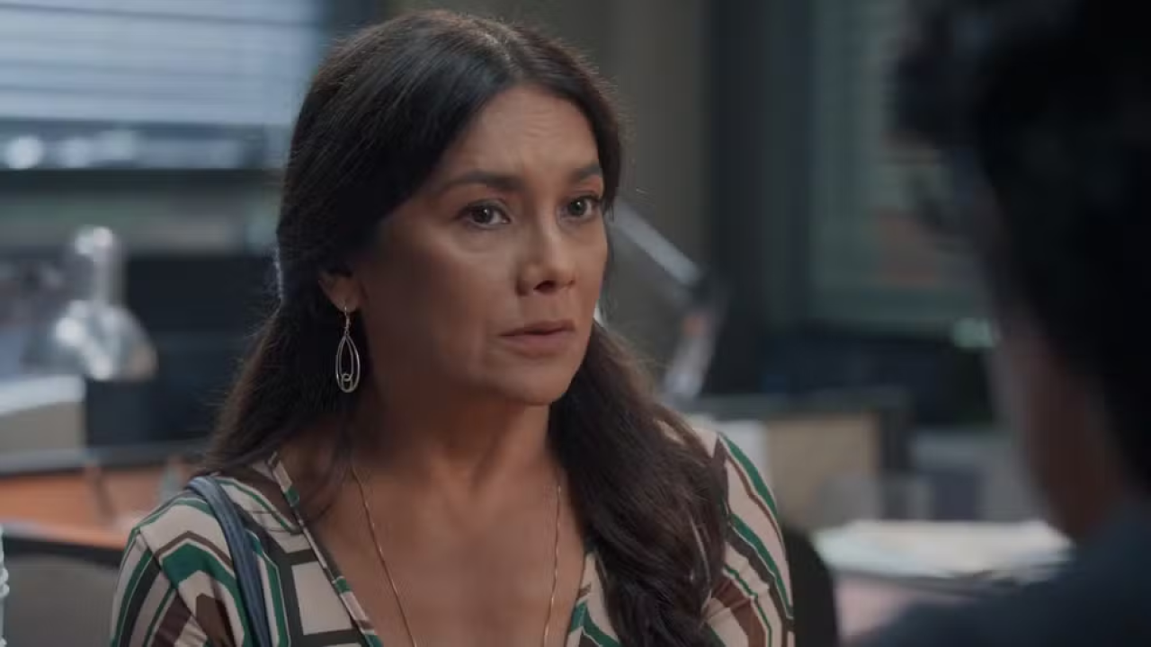 Lígia vai até a delegacia denunciar Joaquim pelo roubo das Três Graças em Três Graças