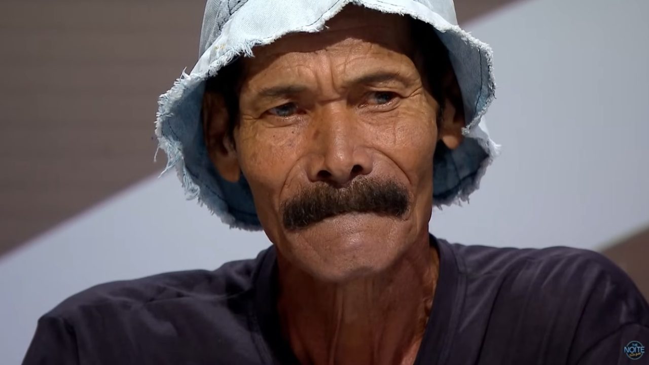 Madruguinha do Brasil durante participação no programa The Noite com Danilo Gentili no SBT