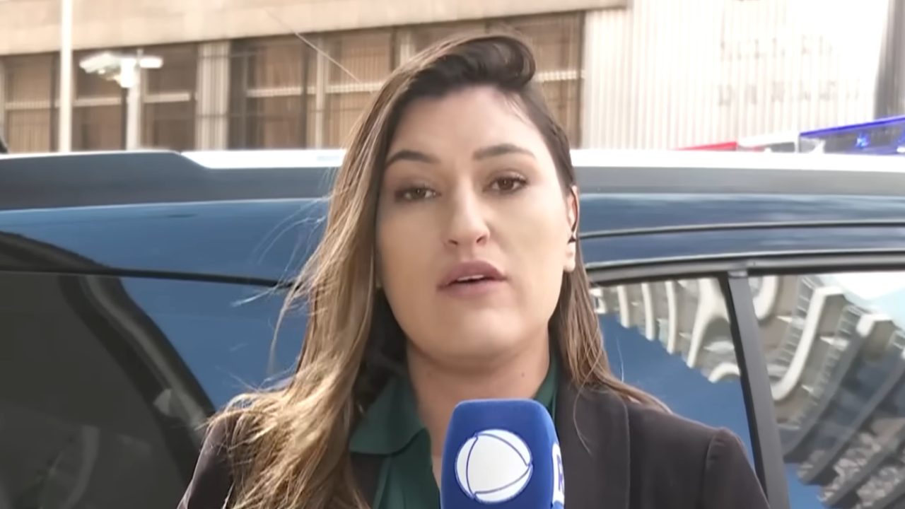 Marina Caixeta, repórter da Record