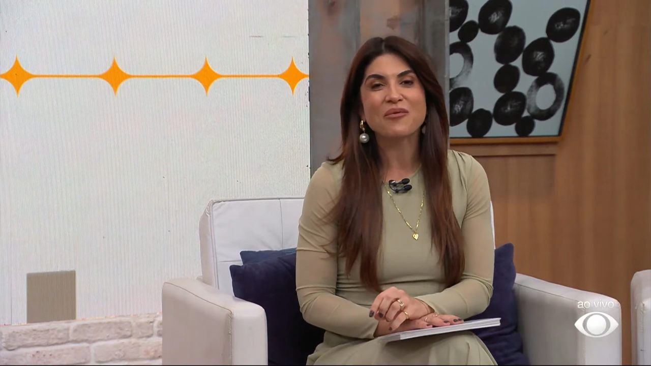 Foto de Pâmela Lucciola apresentando o Melhor da Tarde