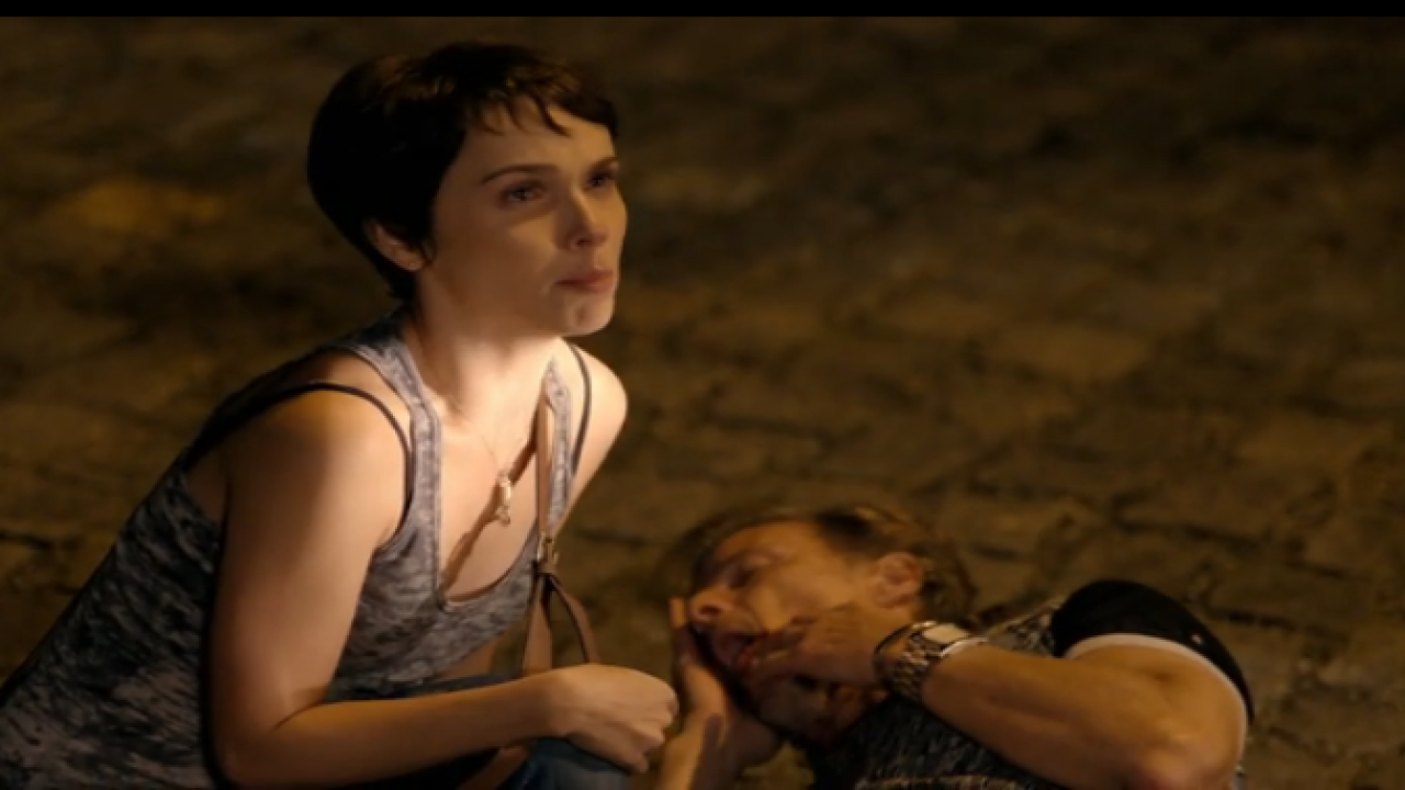 Nina salva a pele de Max em Avenida Brasil
